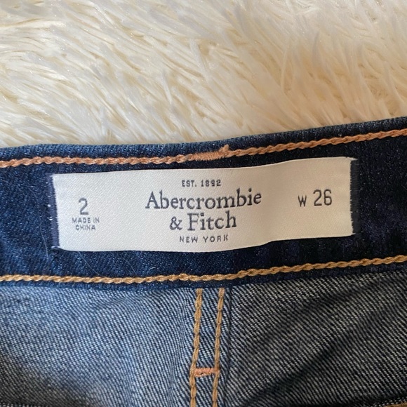 Abercrombie and Fitch High Rise Jean Short - Picture 3 of 3